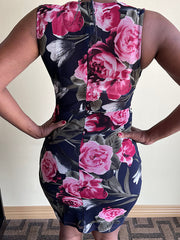 Load image into Gallery viewer, Shorty - Floral Print bodycon fit Dress
