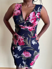 Load image into Gallery viewer, Shorty - Floral Print bodycon fit Dress

